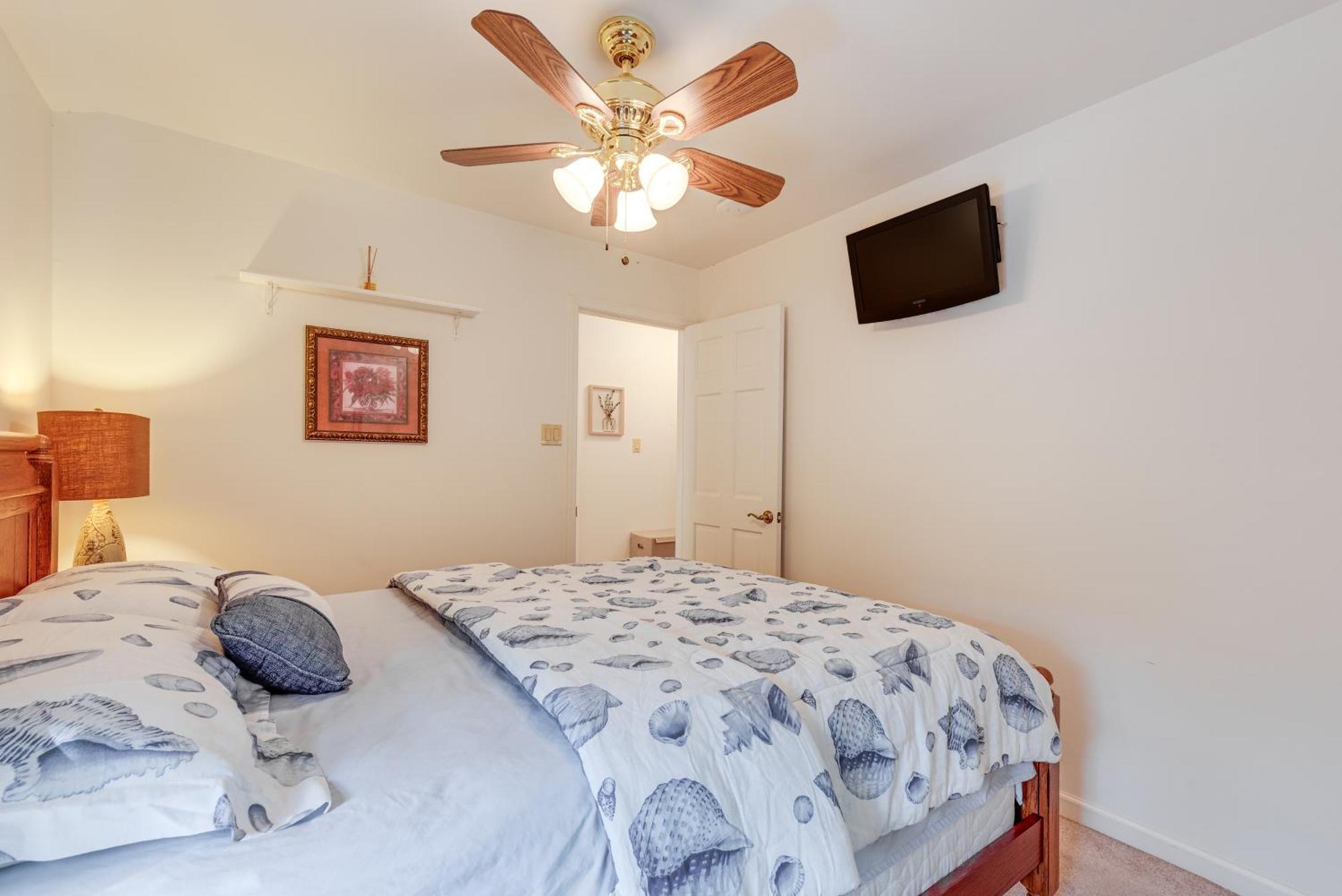 Holiday home Arrowhead Retreat With Dock And Pool Access! *